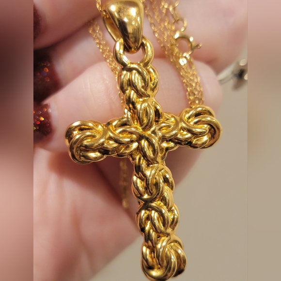 Stauer 14K Gold Justinian Cross Pendant and Chain with Box! - Picture 7 of 14